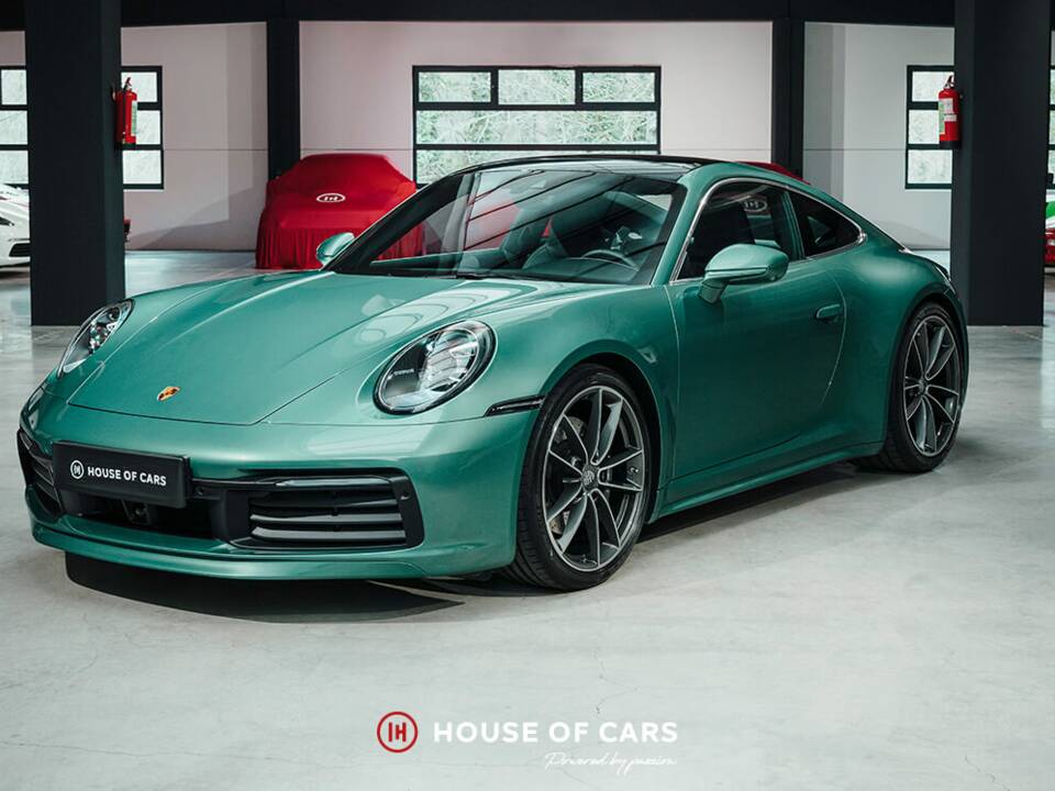 Image 2/24 of Porsche 911 Carrera 4S (2023)