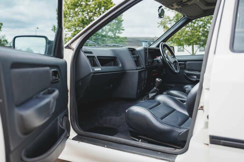 Image 14/50 of Ford Sierra Cosworth 4x4 (1991)