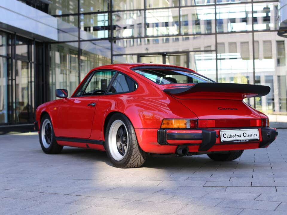 Afbeelding 36/50 van Porsche 911 Carrera 3.2 (1988)