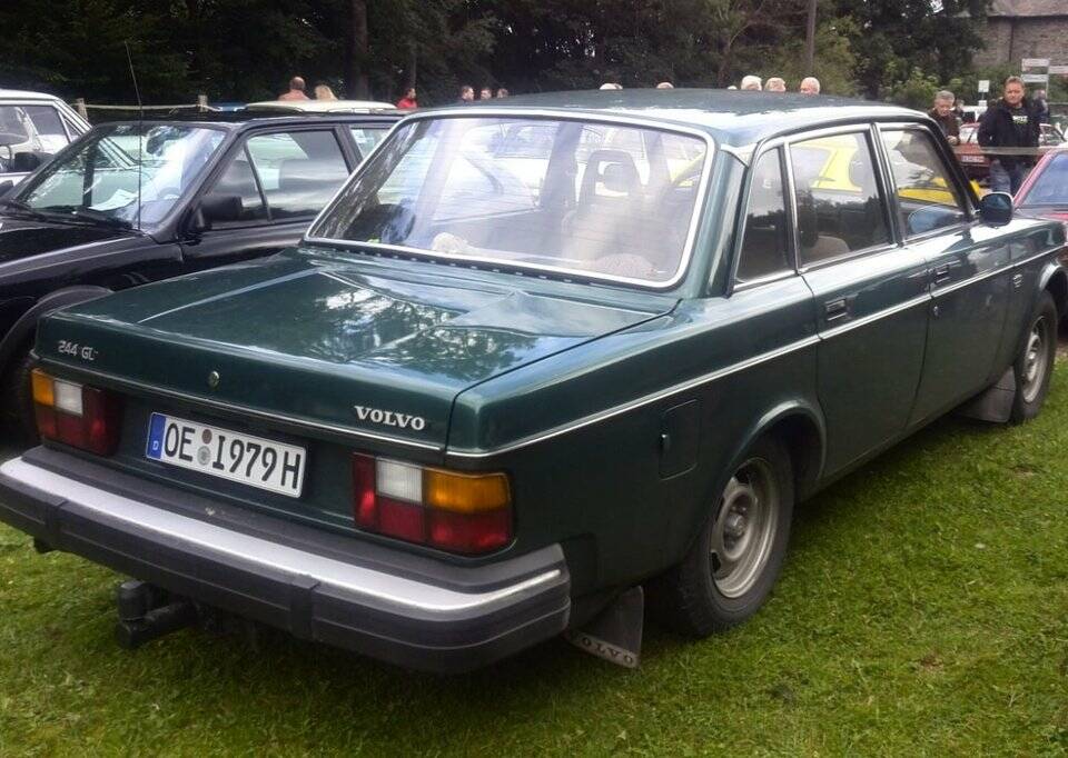 Bild 7/8 von Volvo 244 (1979)