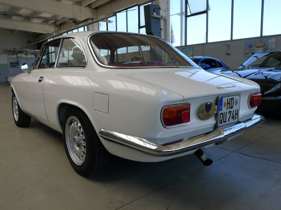 Imagen 28/40 de Alfa Romeo Giulia 1600 Sprint GT (1965)
