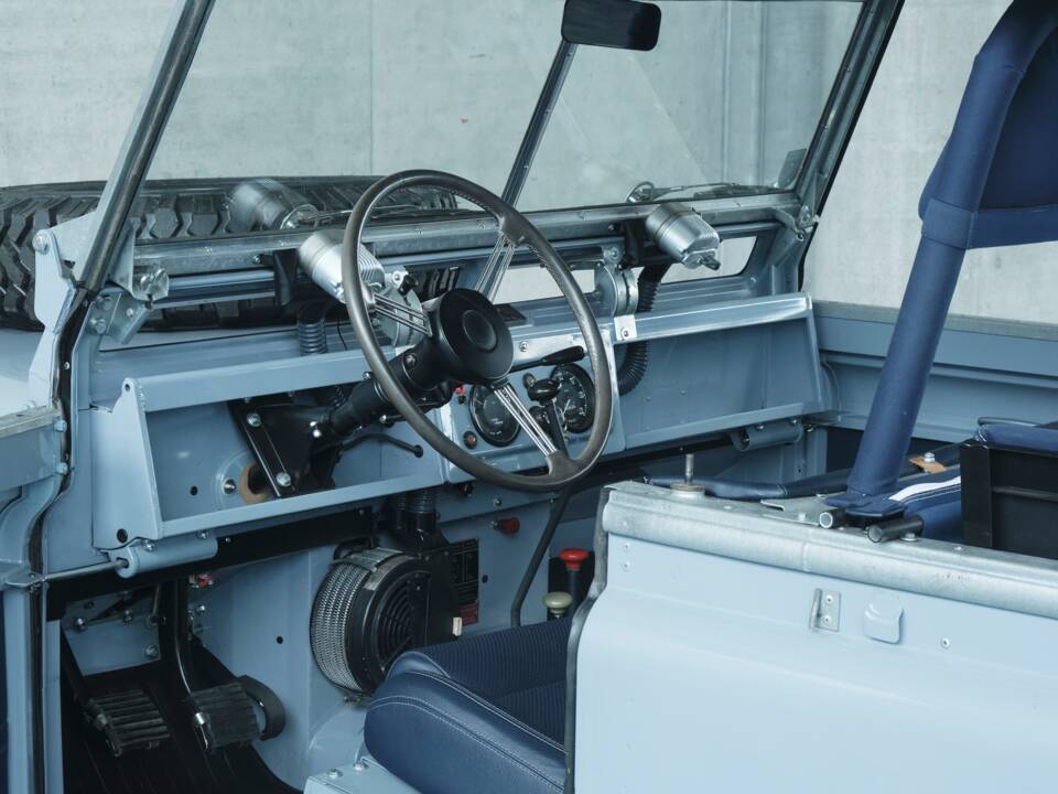 Bild 26/50 von Land Rover 88 (1961)