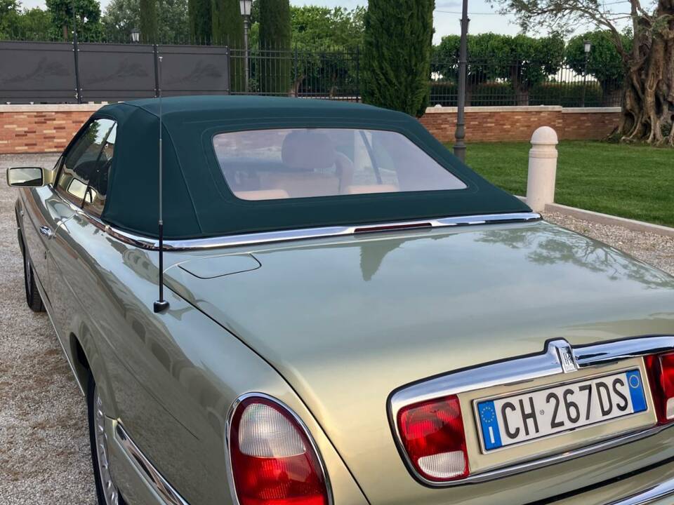 Image 4/6 of Rolls-Royce Corniche V (2002)