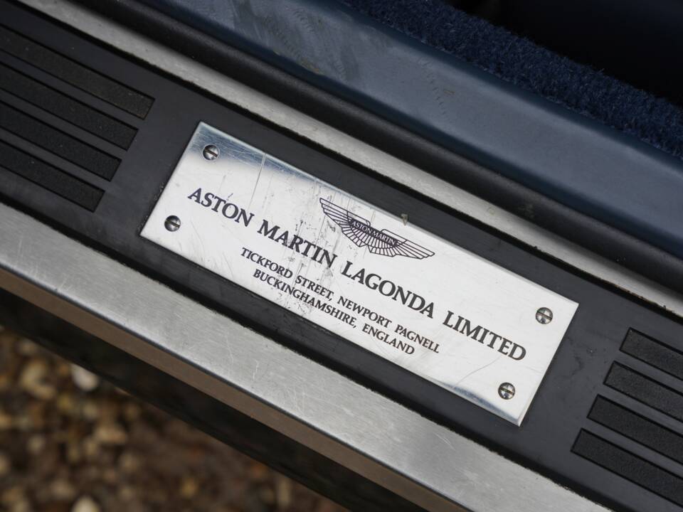 Image 26/50 of Aston Martin Virage Volante (1994)