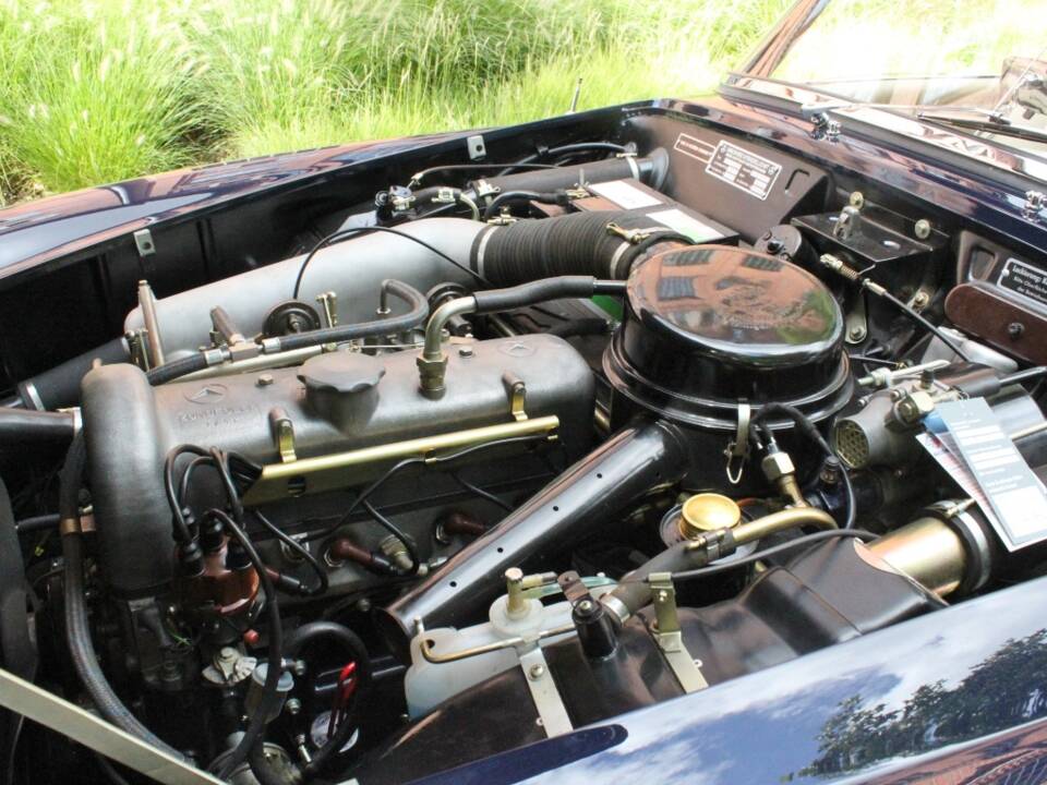 Image 7/22 de Mercedes-Benz 190 SL (1958)