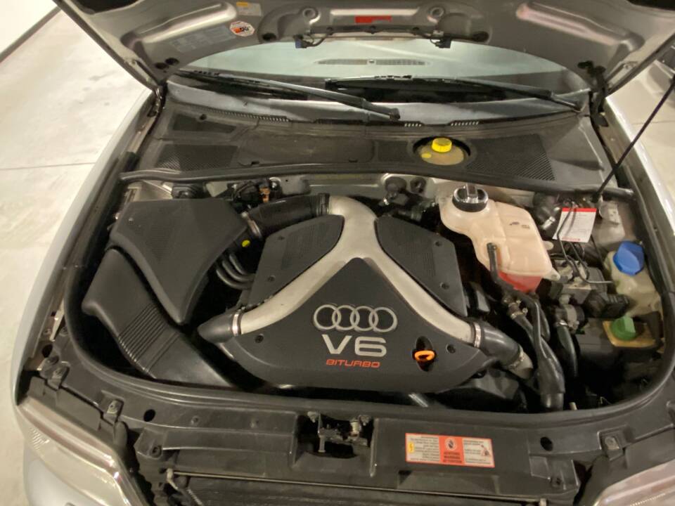 Bild 40/64 von Audi S4 Avant (2000)
