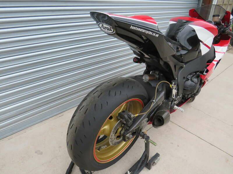 Afbeelding 46/47 van Honda CBR 1000 RR Fireblade (2010)