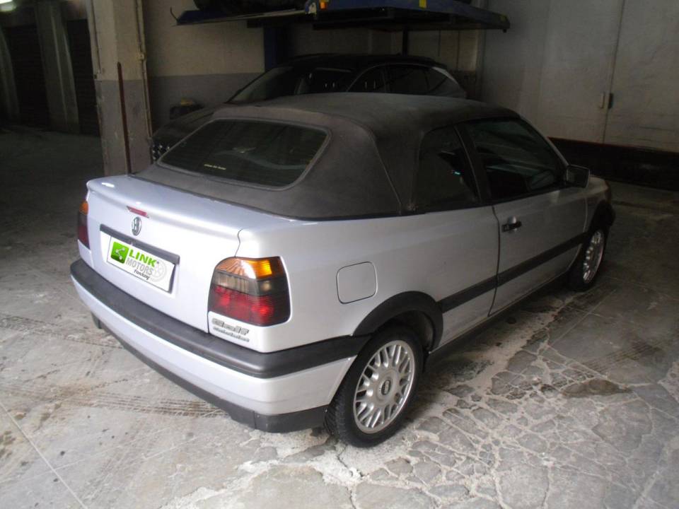 Image 6/10 de Volkswagen Golf III Cabrio 1.6 (1997)