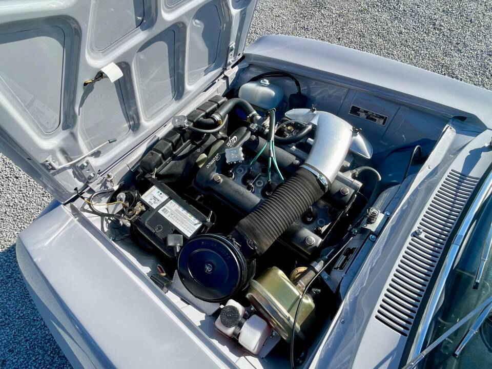 Image 21/47 de Alfa Romeo 1750 GT Veloce (1968)