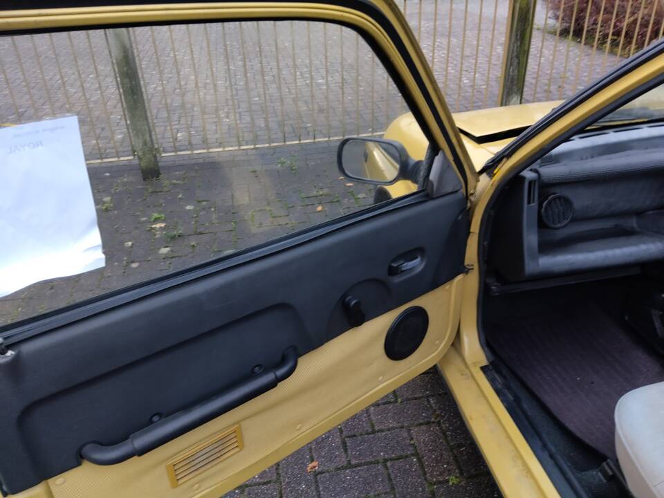 Bild 75/92 von Nissan Be-1 1.0 (1987)