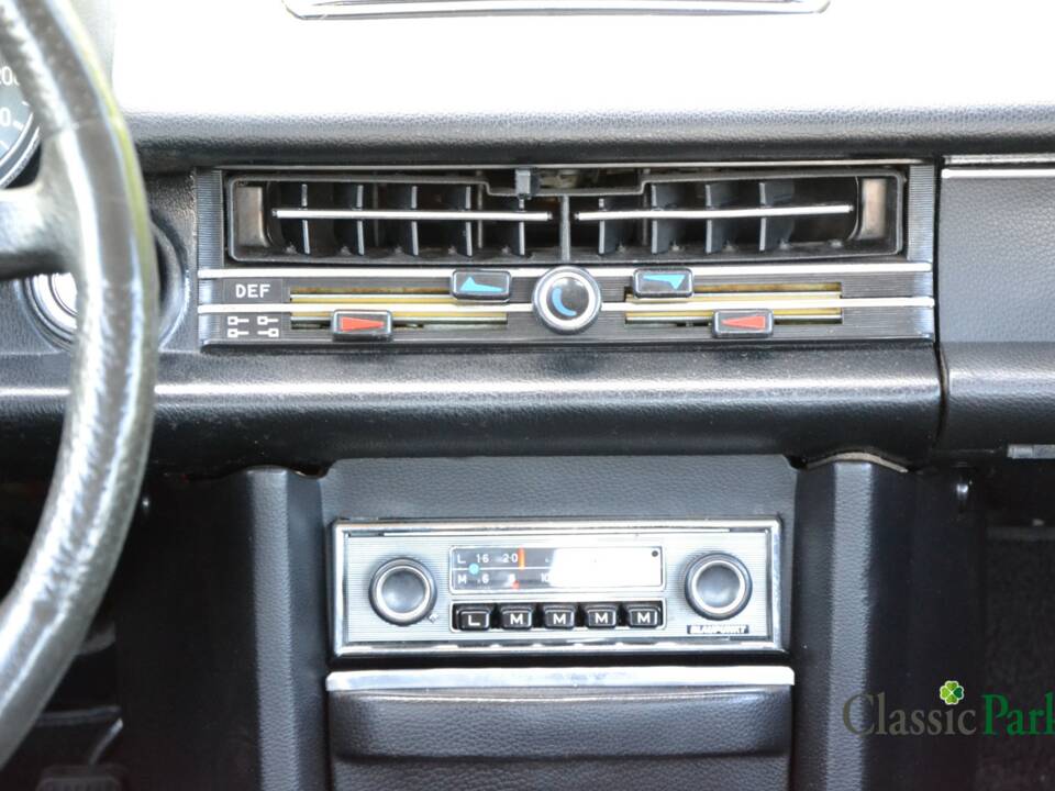 Bild 32/50 von Mercedes-Benz 230/6 (1973)