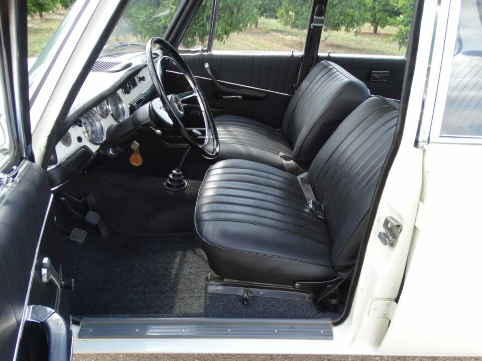 Image 5/6 of BMW 1500 (1963)