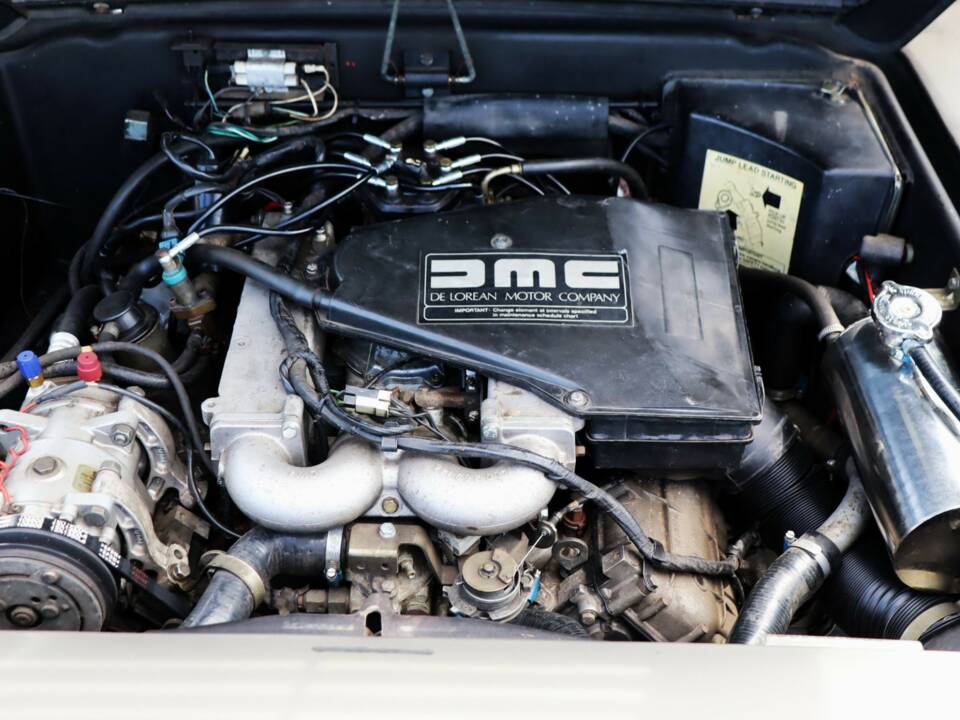 Immagine 7/50 di DeLorean DMC-12 (1981)