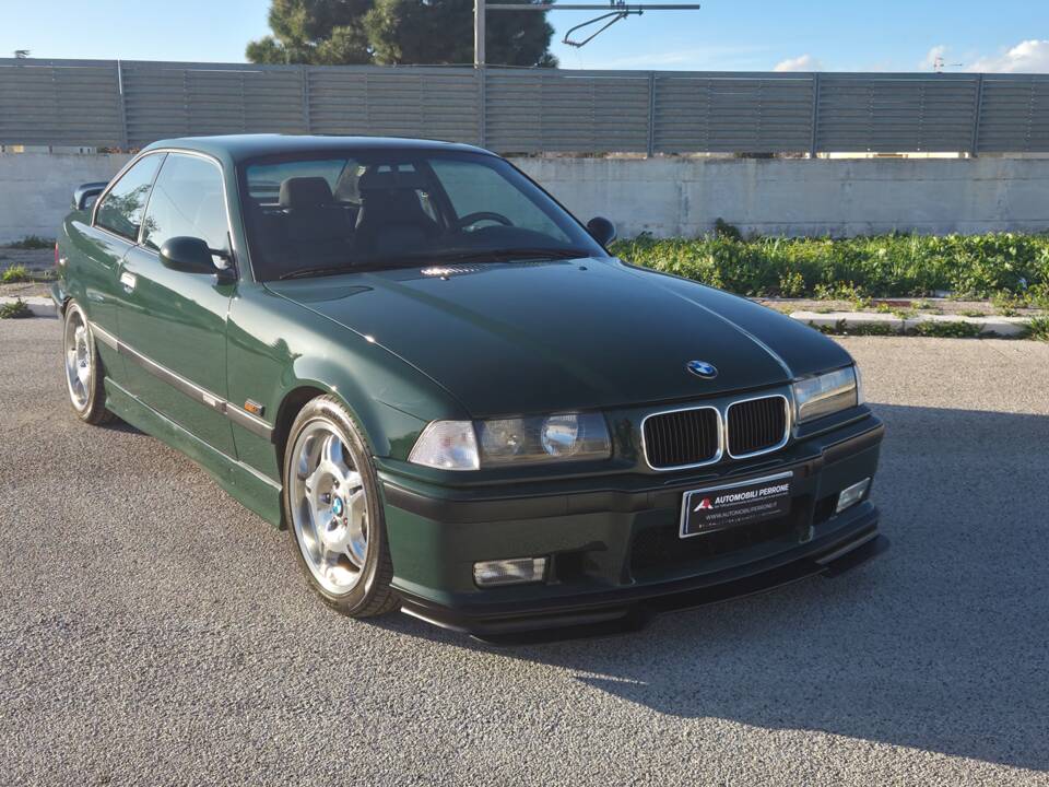 Image 15/54 of BMW M3 GT (1995)
