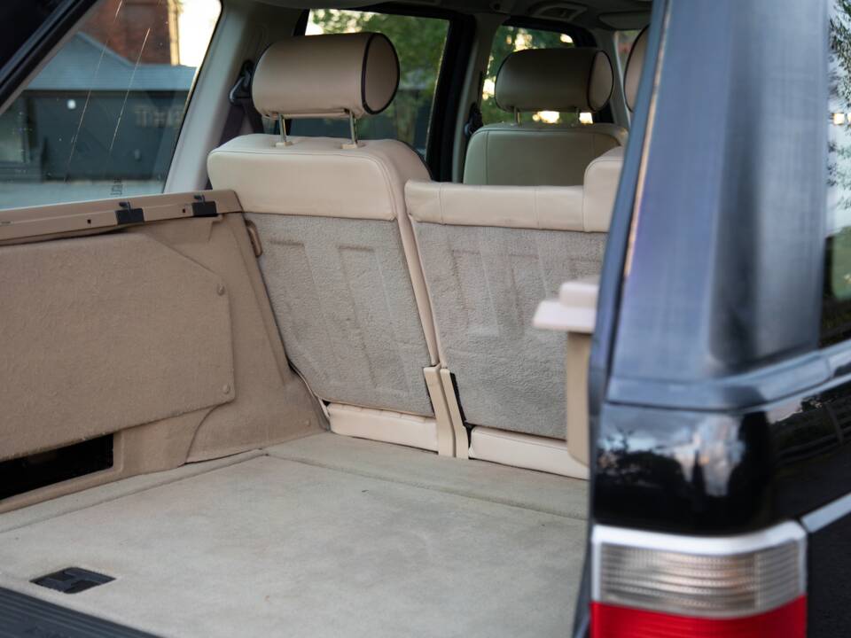 Immagine 44/50 di Land Rover Range Rover 4.6 Vogue (2001)