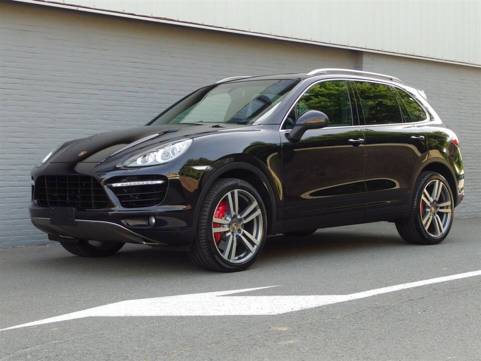 Bild 1/98 von Porsche Cayenne Turbo (2010)
