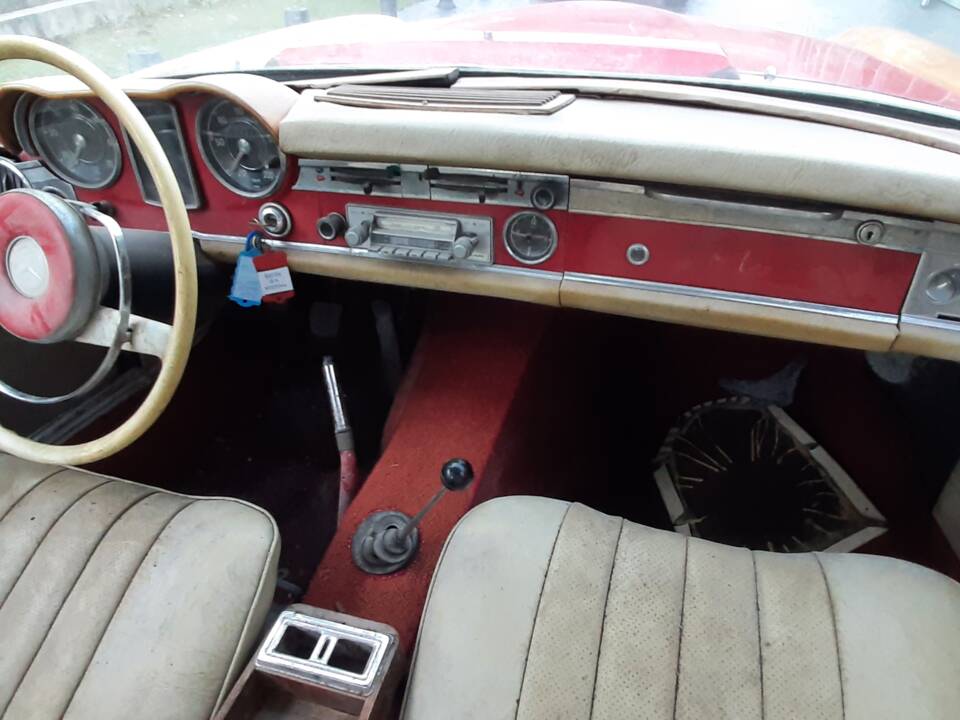 Imagen 9/37 de Mercedes-Benz 230 SL (1964)