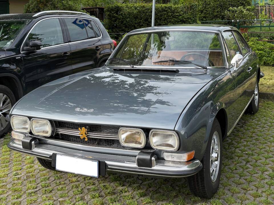 Image 11/12 of Peugeot 504 Coupé (1973)