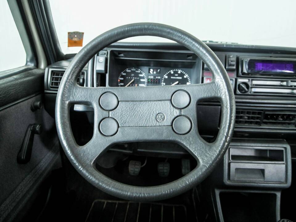 Immagine 8/46 di Volkswagen Jetta II 1.8 (1985)