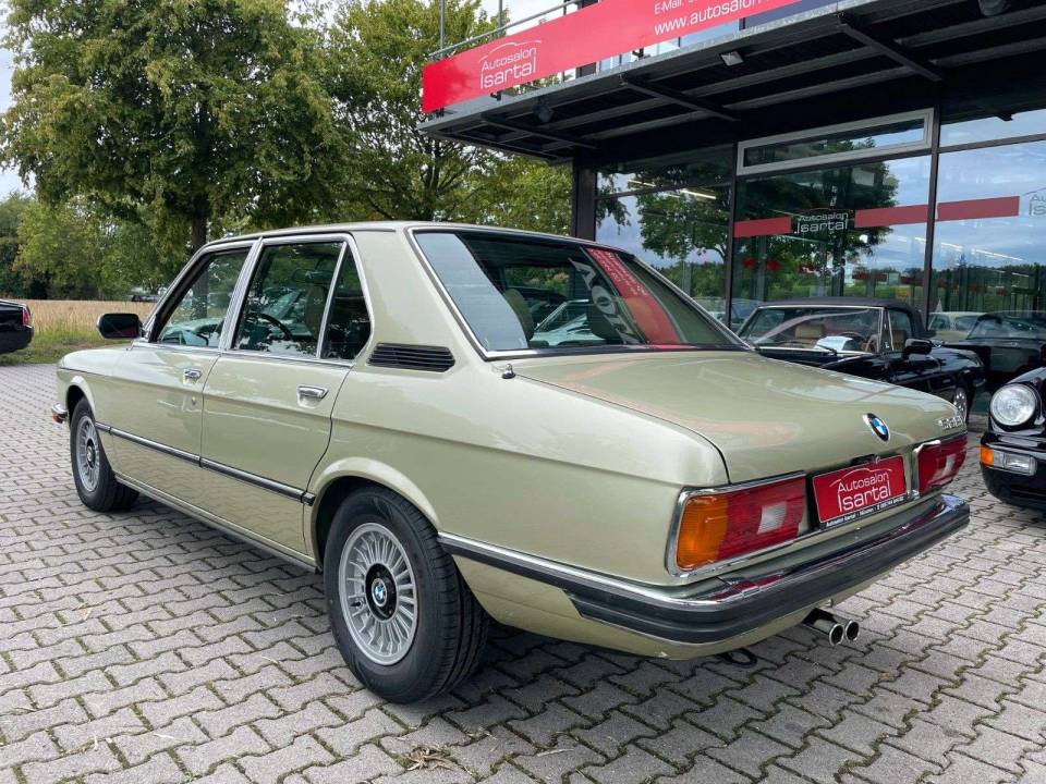 Image 8/20 of BMW 528i (1979)