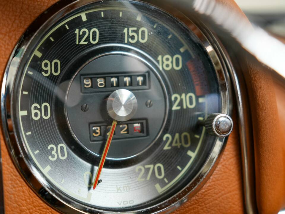 Immagine 43/48 di Mercedes-Benz 300 SL Roadster (1959)