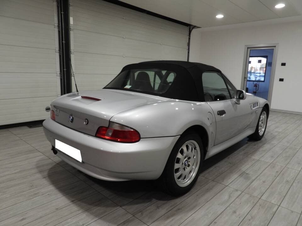 Bild 11/15 von BMW Z3 1.9i (2000)