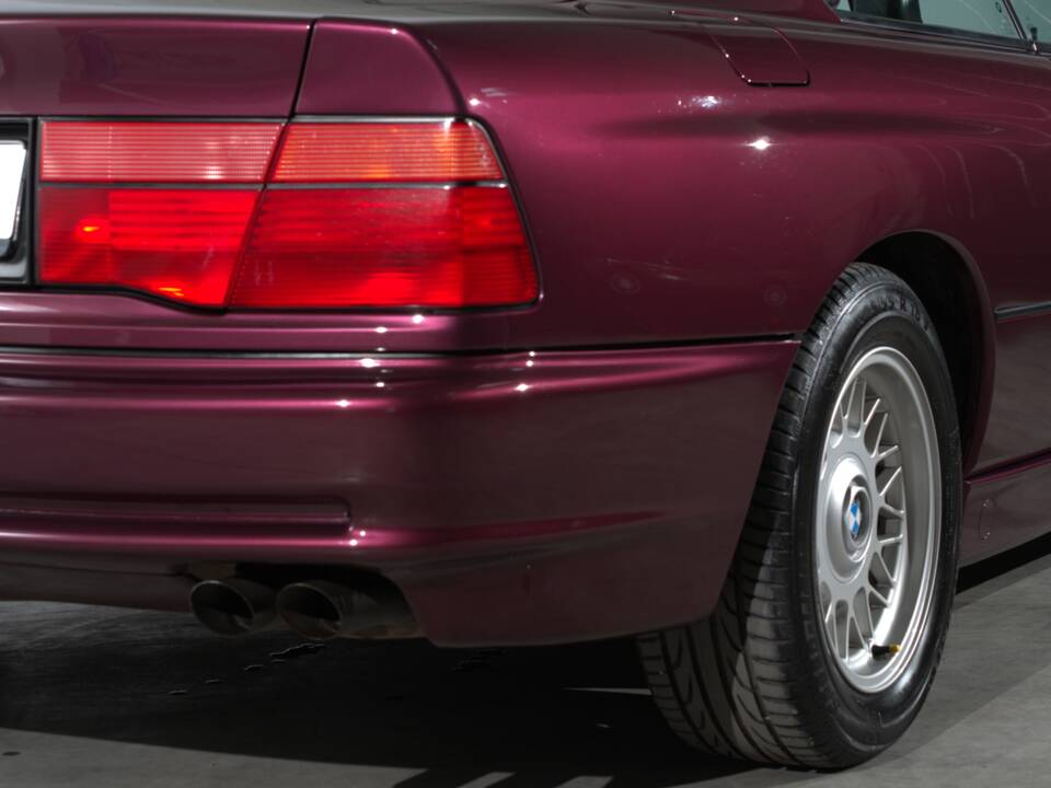 Immagine 17/38 di BMW 840Ci (1993)