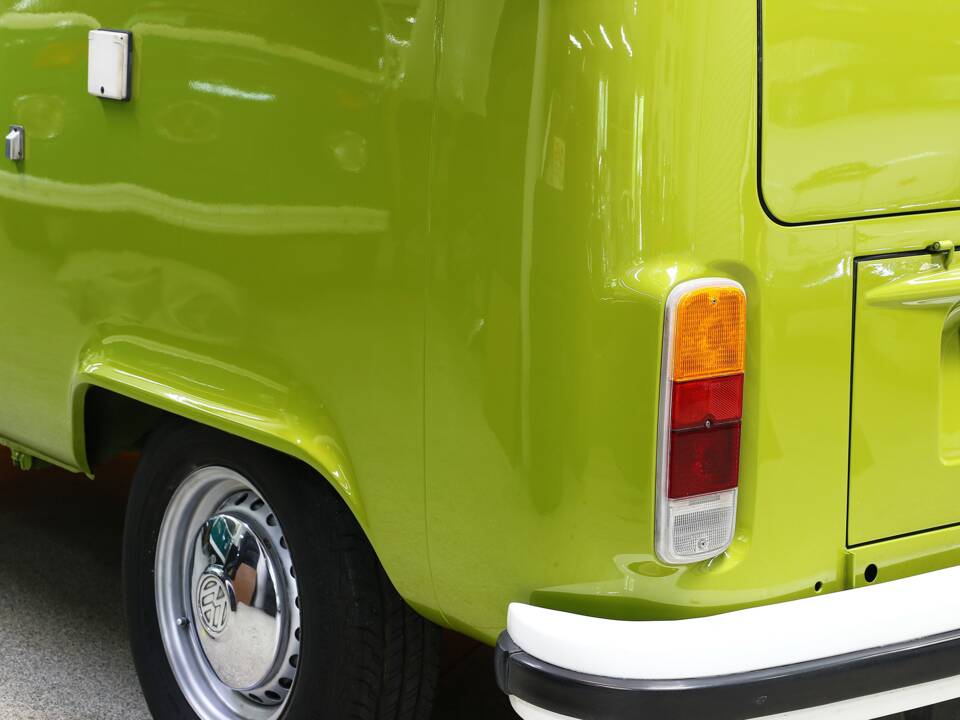 Image 25/25 de Volkswagen T2b Camper (1979)