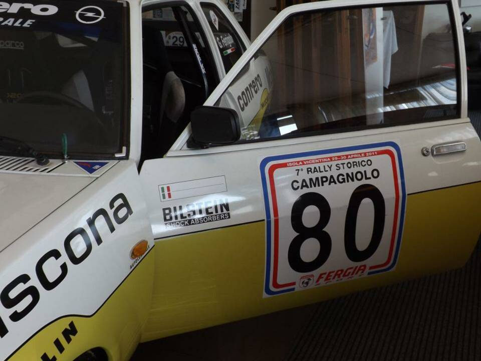 Imagen 35/40 de Opel Ascona 2000 SR (1981)