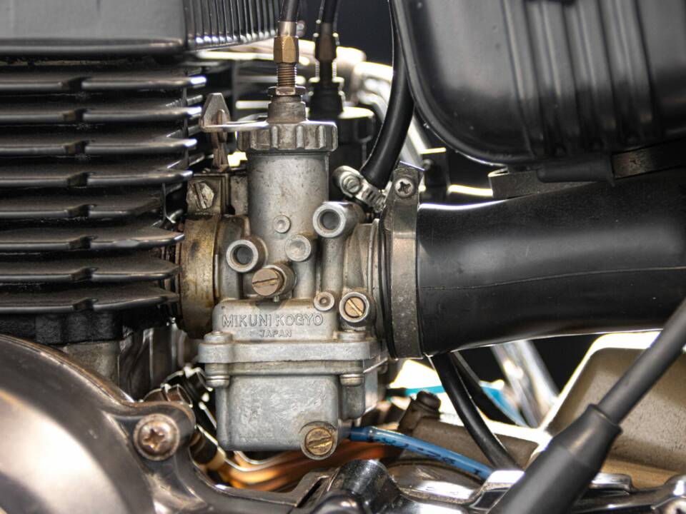 Bild 15/50 von Suzuki GT 125 (1979)