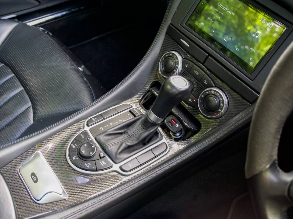 Image 18/23 de Mercedes-Benz SL 55 AMG (2007)