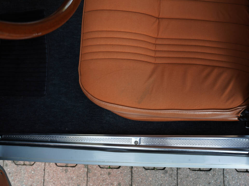 Imagen 37/50 de Alfa Romeo Giulia Nuova Super 1300 (1978)