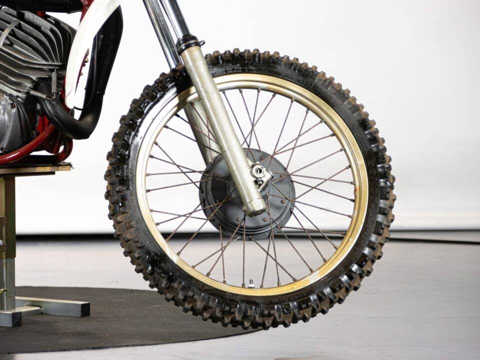 Image 25/38 of CZ 250 Moto Cross (1970)