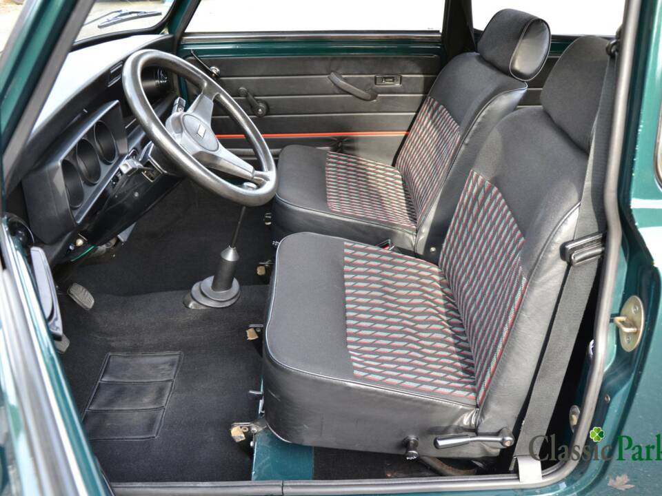 Image 10/50 de Austin Mini 1000 (1989)