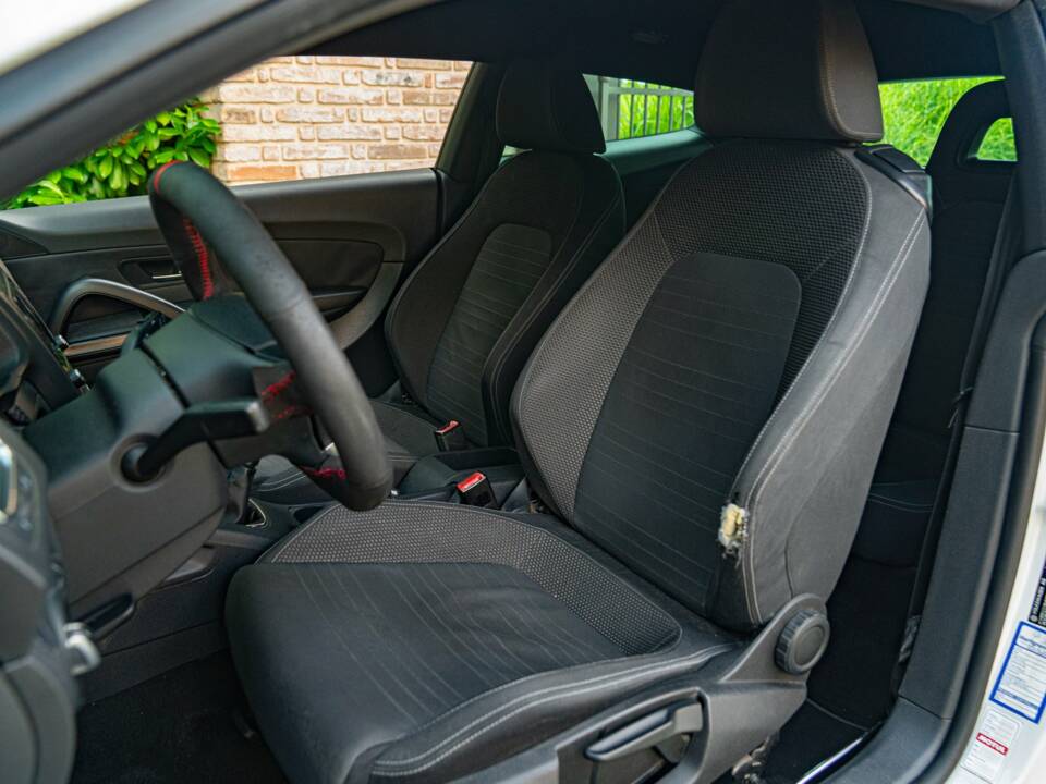 Afbeelding 23/50 van Volkswagen Scirocco 2.0 TSI (2009)