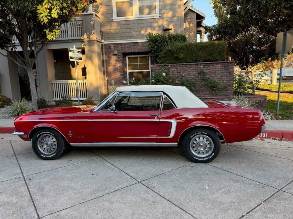 Image 13/50 of Ford Mustang 200 (1968)