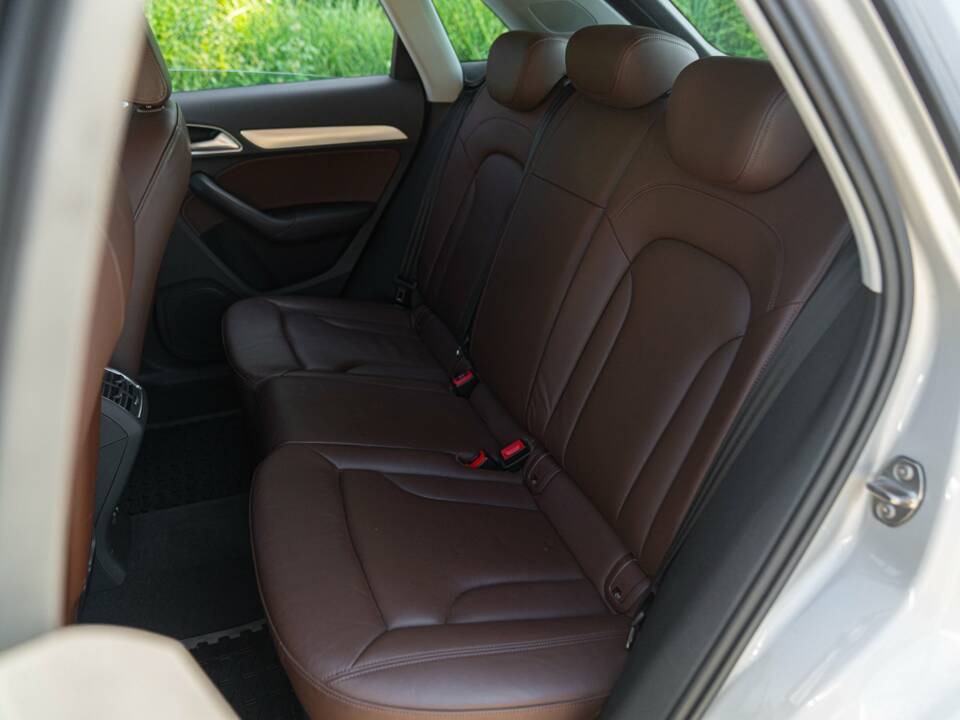 Bild 24/50 von Audi Q3 2.0 TDI quattro (2012)