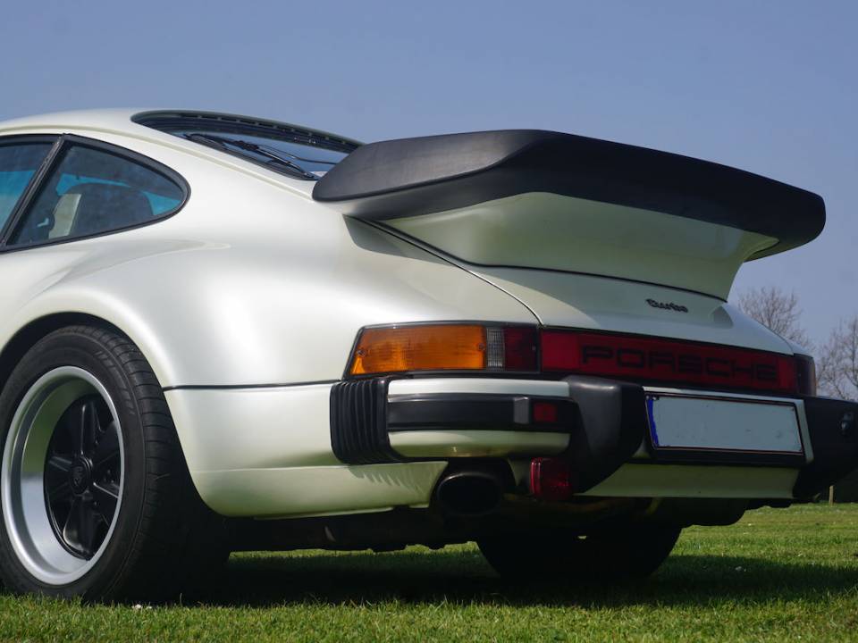 Bild 21/44 von Porsche 911 Turbo 3.3 (1983)
