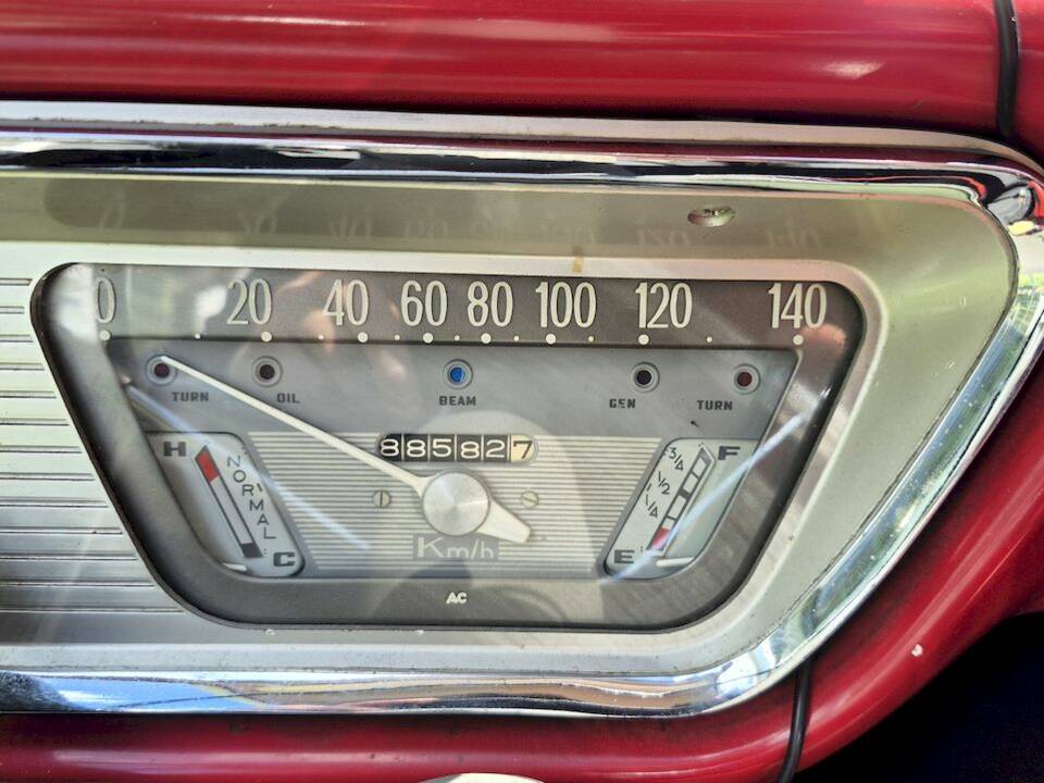 Image 33/63 of Ford Anglia (1965)