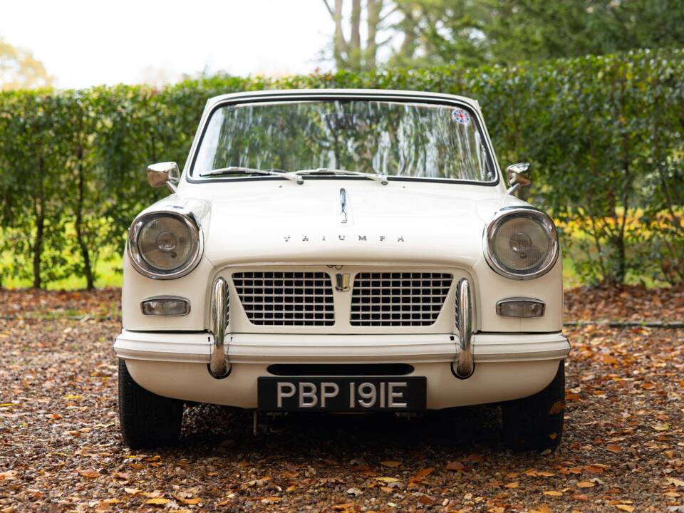 Image 6/50 of Triumph Herald 1200 (1967)
