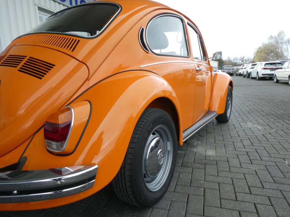 Image 16/29 of Volkswagen Beetle 1302 (1972)