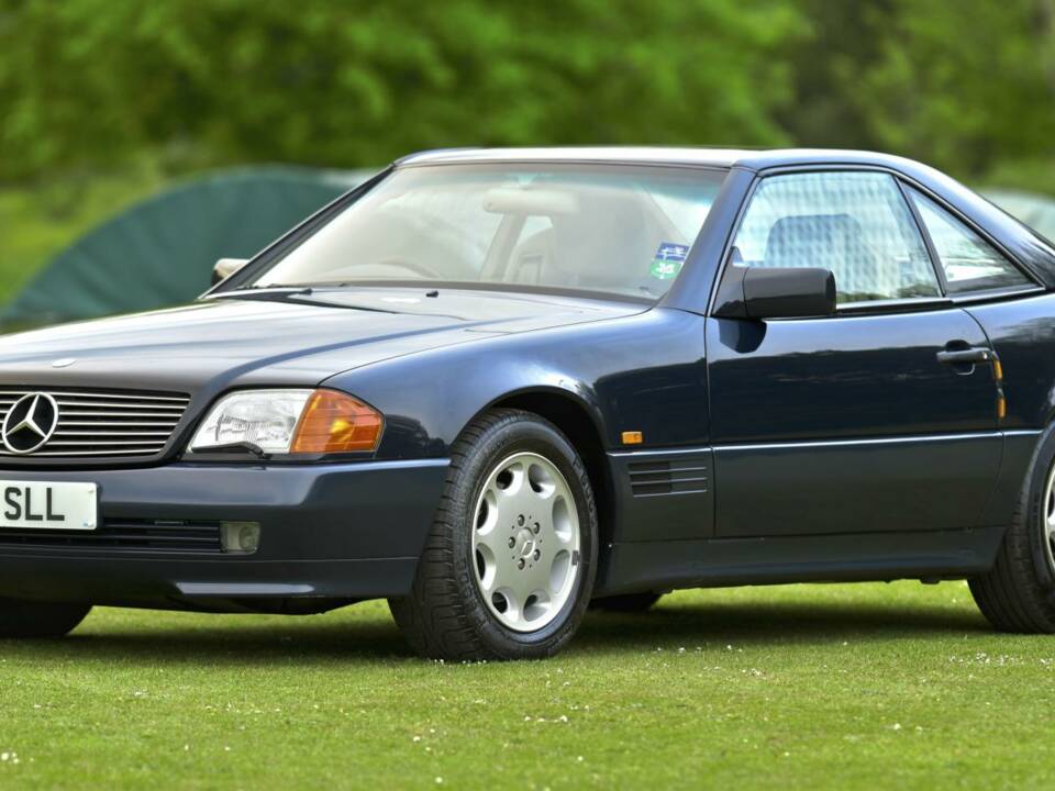 Image 19/50 of Mercedes-Benz SL 500 (1995)