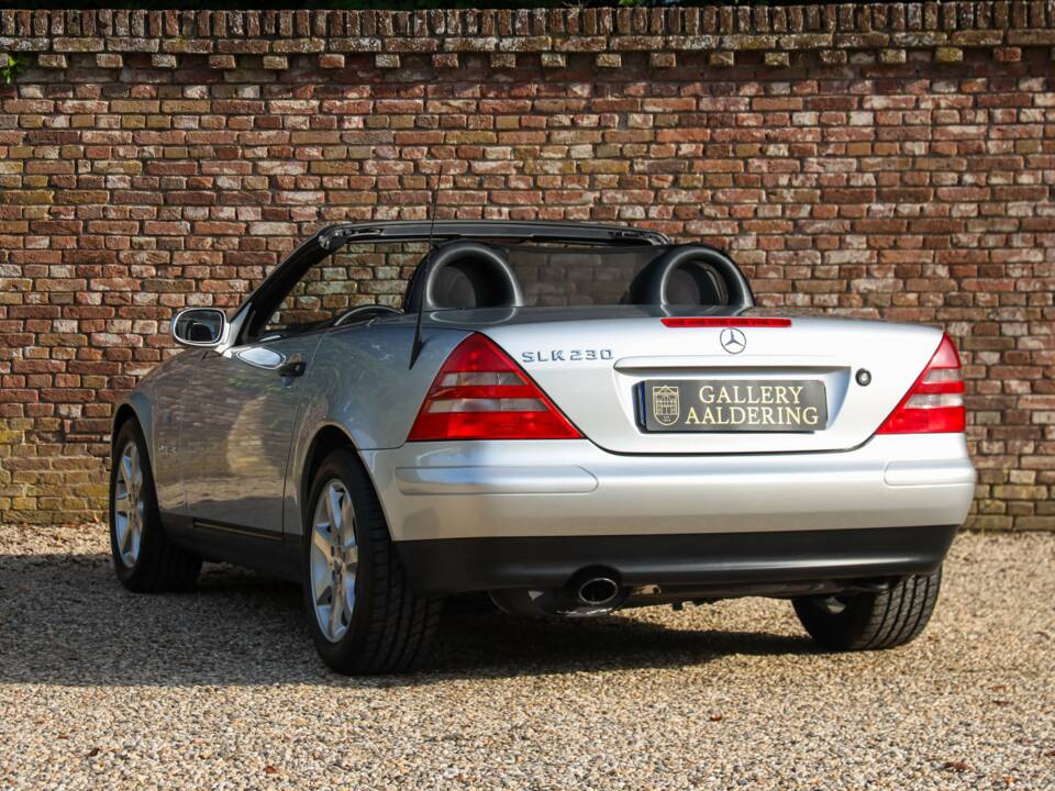 Bild 2/50 von Mercedes-Benz SLK 230 Kompressor (1998)