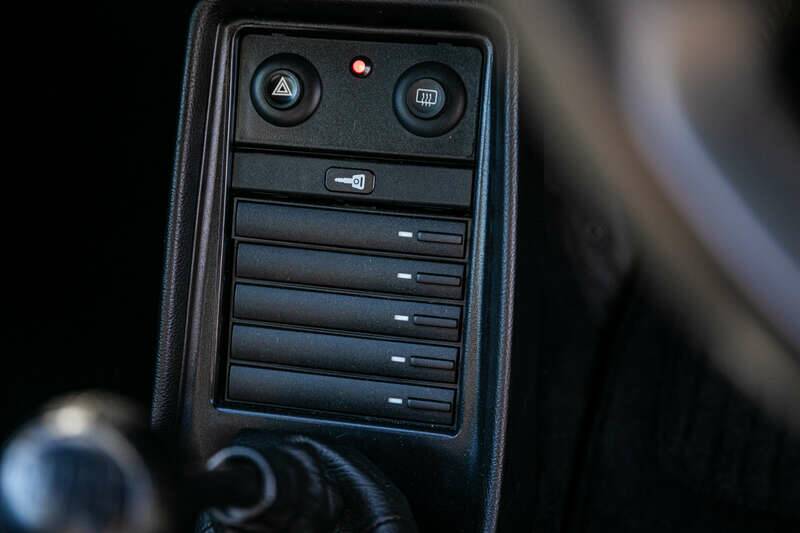 Bild 18/42 von Porsche 911 Carrera 3.2 (1989)