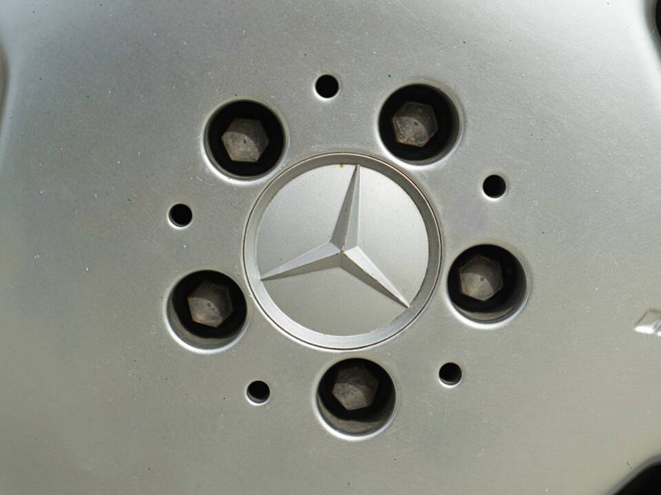Image 14/50 of Mercedes-Benz C 36 AMG (1995)