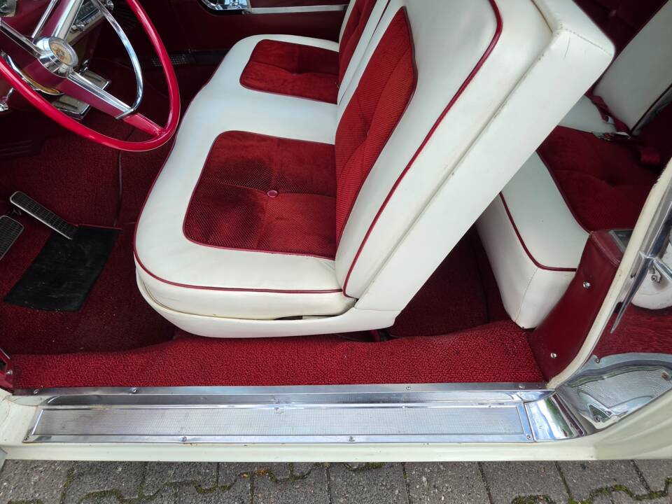 Image 11/75 of Lincoln Continental Mark II (1956)