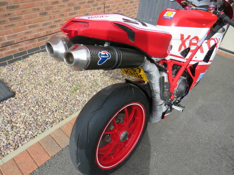 Bild 39/40 von Ducati 1098 R (2008)