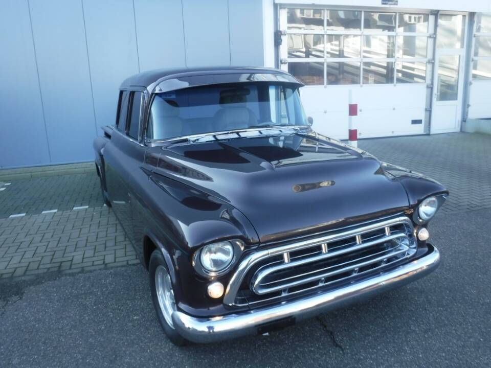 Bild 17/50 von Chevrolet 3200 ½-ton (1957)