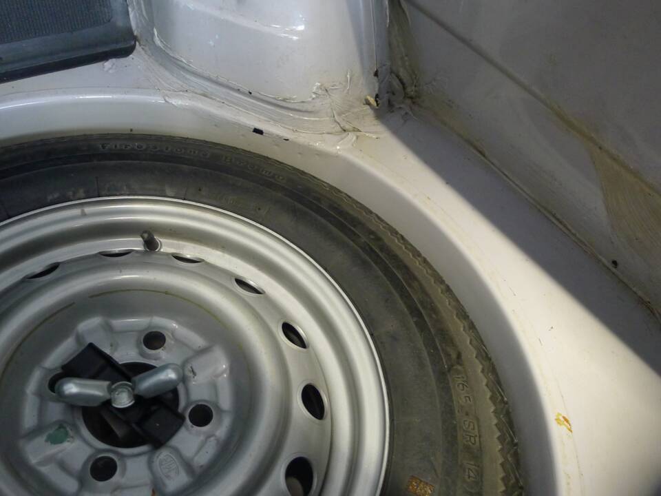 Image 15/34 of Alfa Romeo Giulia Nuova Super 1600 (1974)