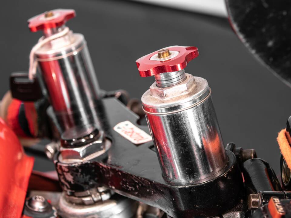 Bild 28/33 von Honda CBR 600 F (1994)